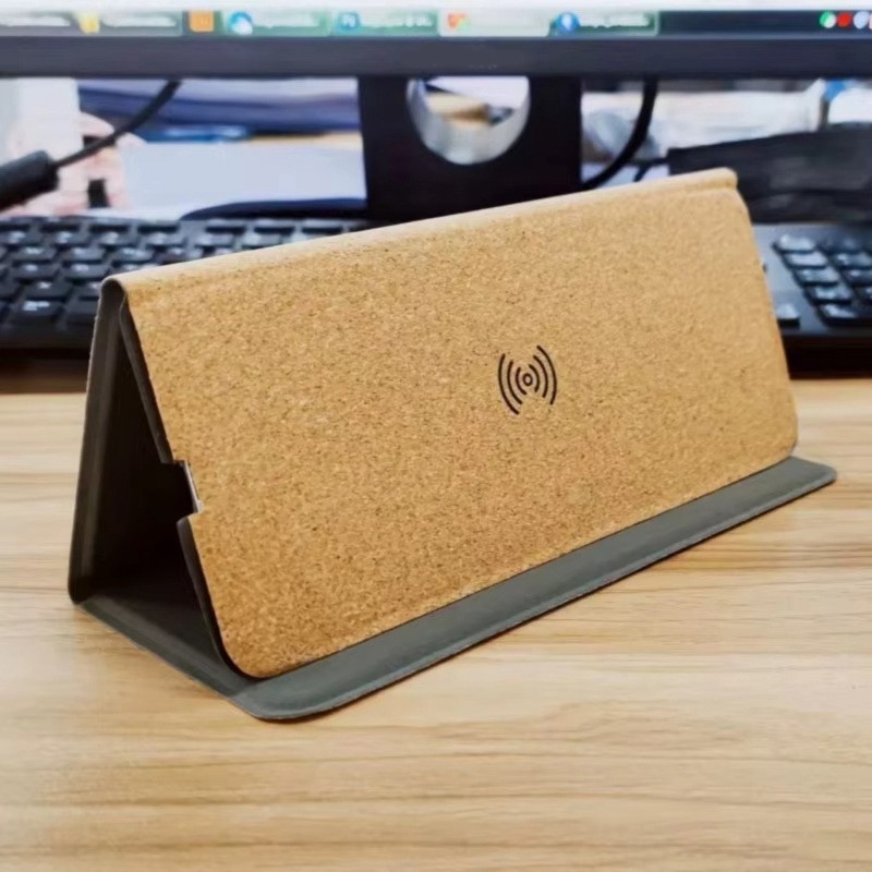Efficient Phone Stand Included - Mouse Charging Pad 评论和价格